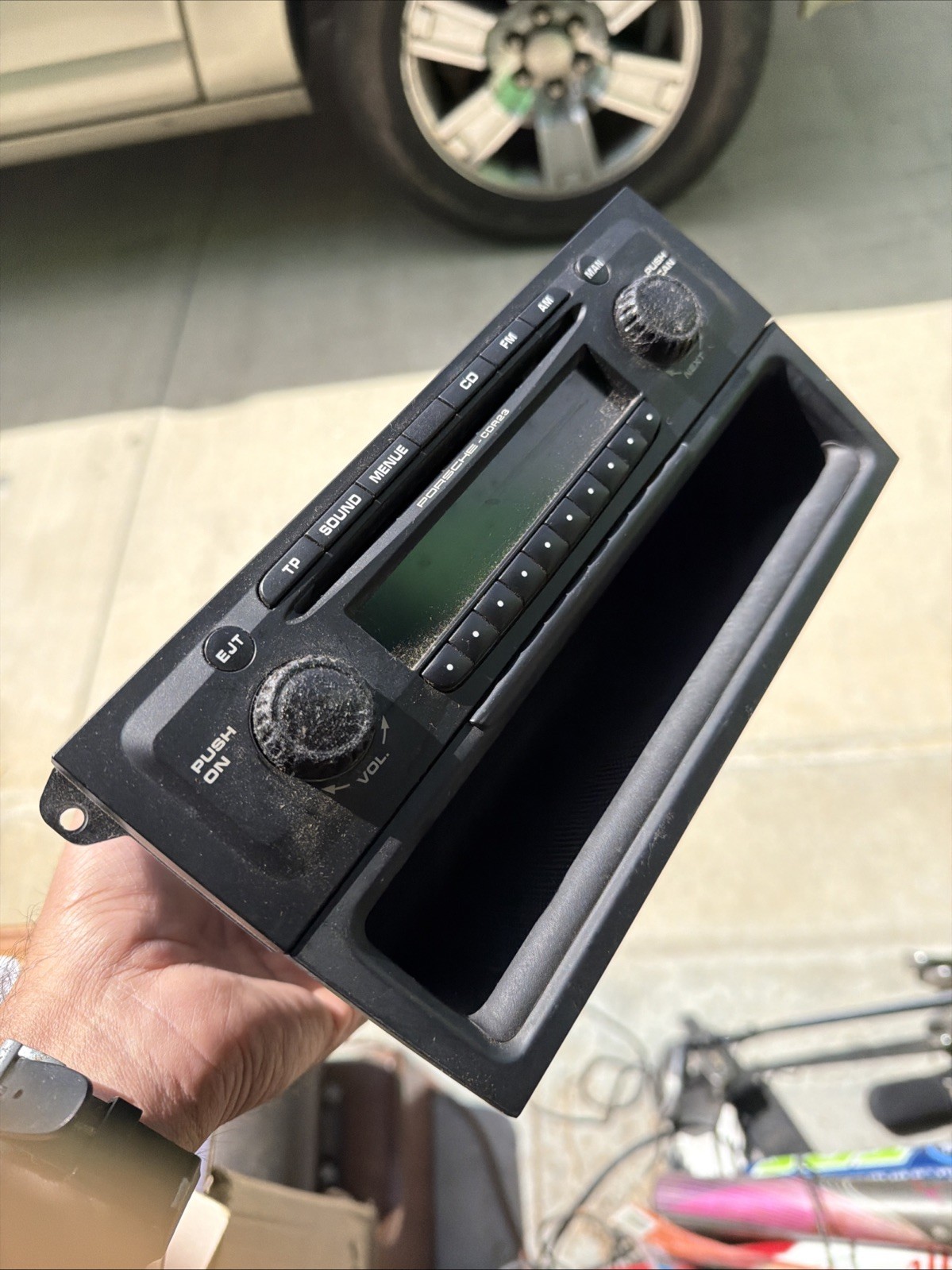 03-06 Porsche Cayenne Radio CD Player OEM Becker CDR23 Head Unit BE6627 As Is
