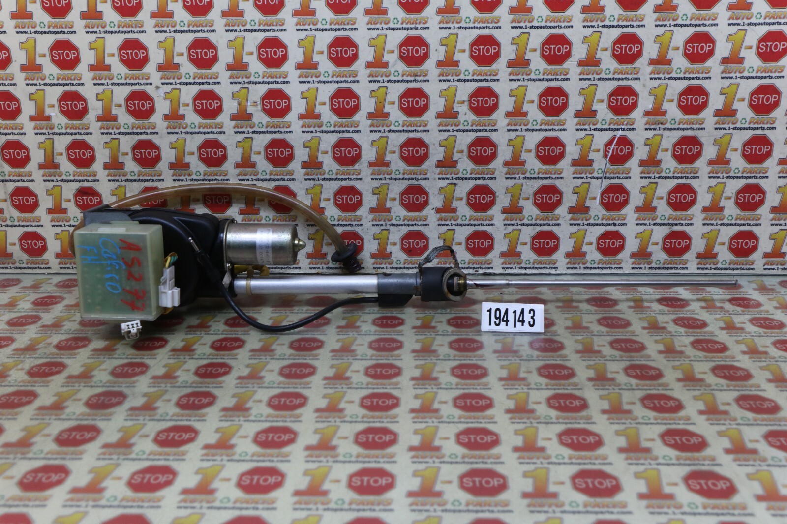 JDM 1988-1994 NISSAN CEFIRO A31 RADIO AUDIO ANTENNA ASSEMBLY 28200-84L01 OEM