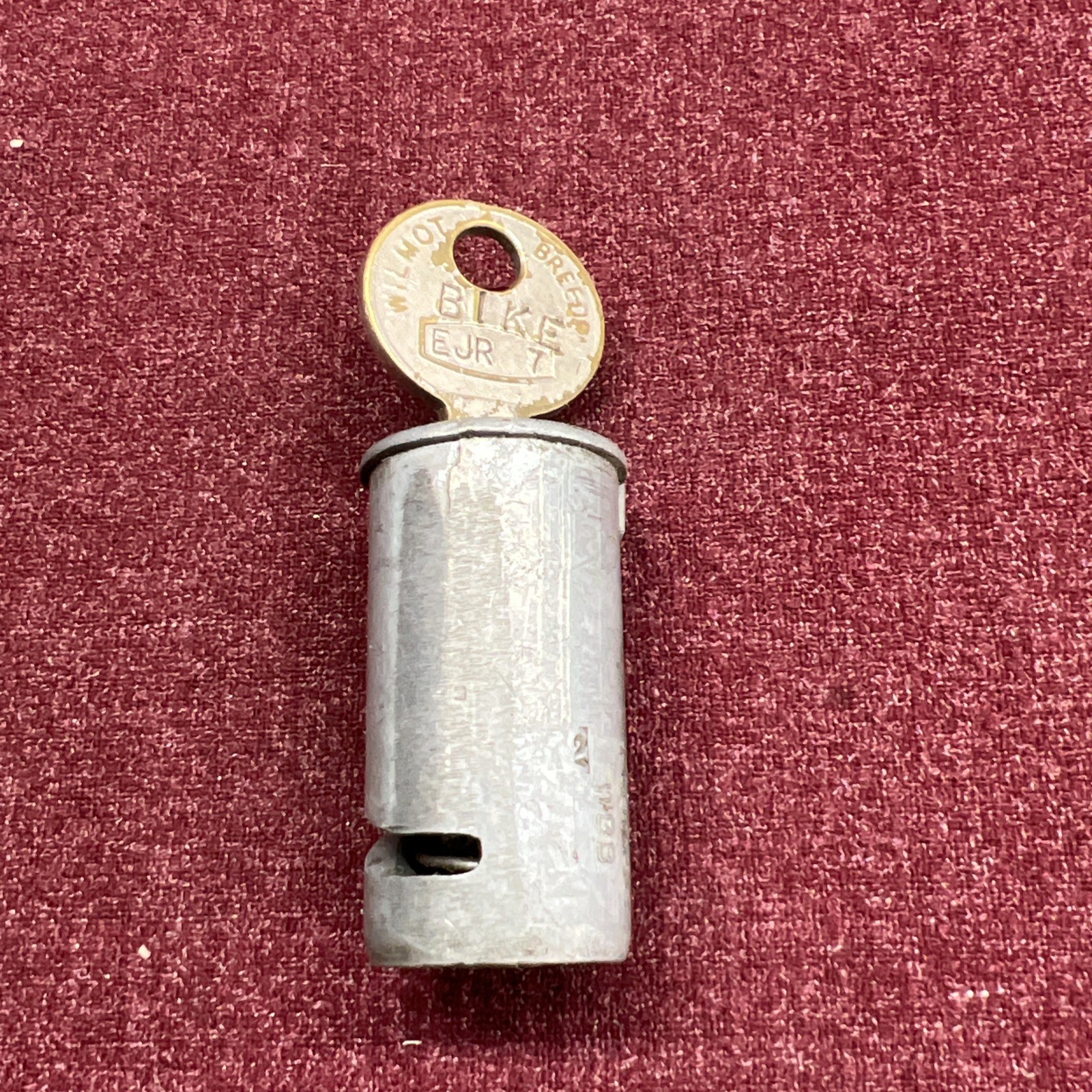 OEM TRIUMPH T100 T120 T140 STEERING LOCK with KEY EJR7 ** BSA A50 A65