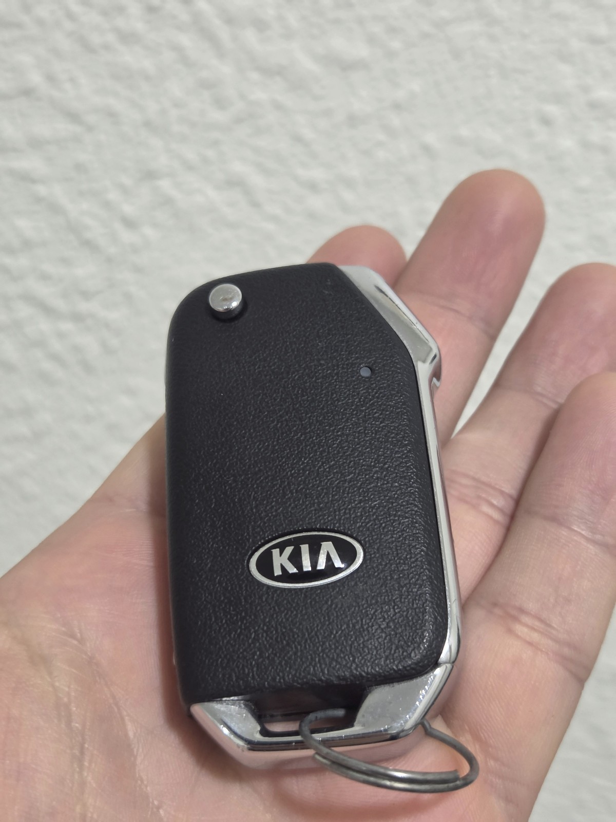 OEM Genuine Kia Sportage 4-Button Flip Key Remote Keyless Entry Fob Old Logo