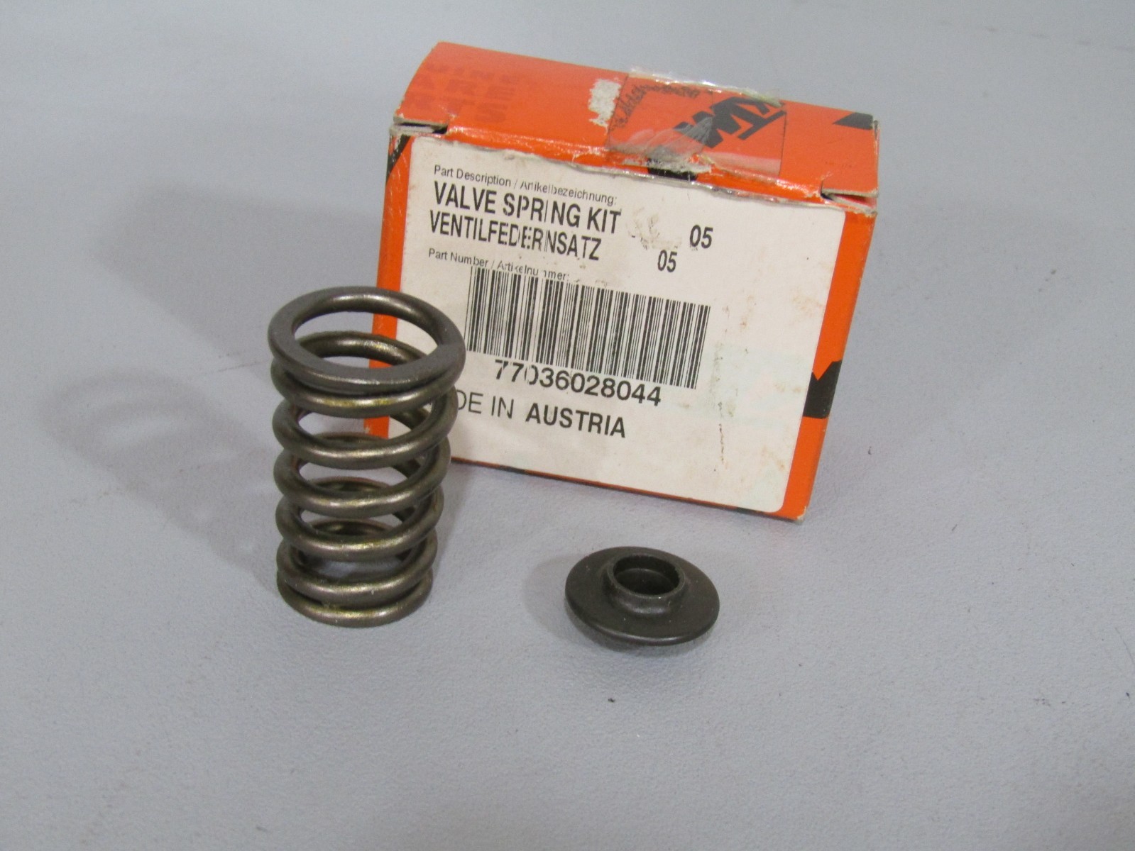 OEM NOS 2005-2007 KTM 250 VALVE SPRING KIT 77036028044 MAY FIT MANY OTHERS INCOM