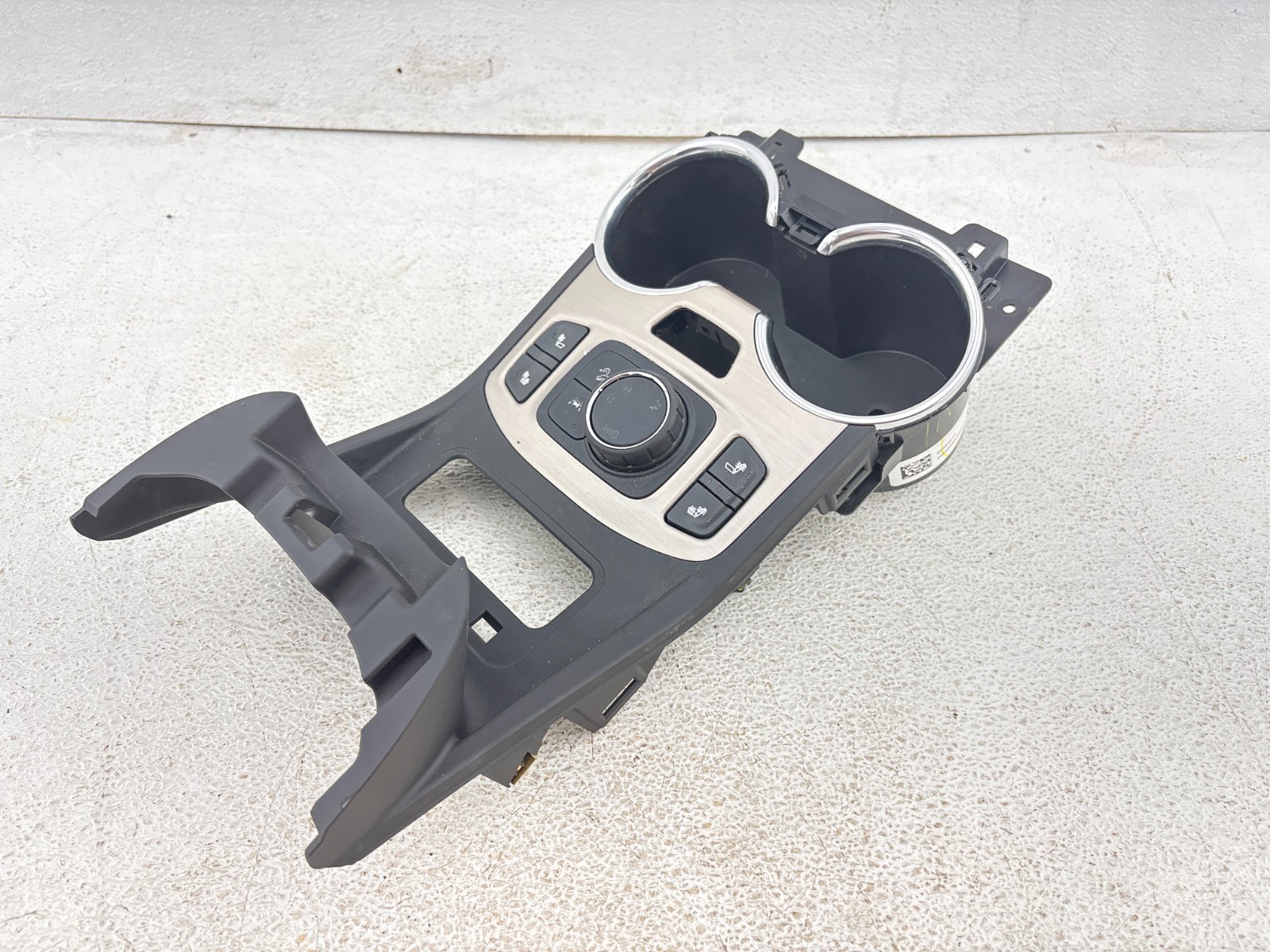 18-24 GMC TERRAIN CENTER CONSOLE COMPARTMENT TRAY W/ CUP HOLDER, OEM DENALI 18-24 GMC TERRAIN CENTER CONSOLE COMPARTMENT TRAY W/ CUP HOLDER, OEM DENALI