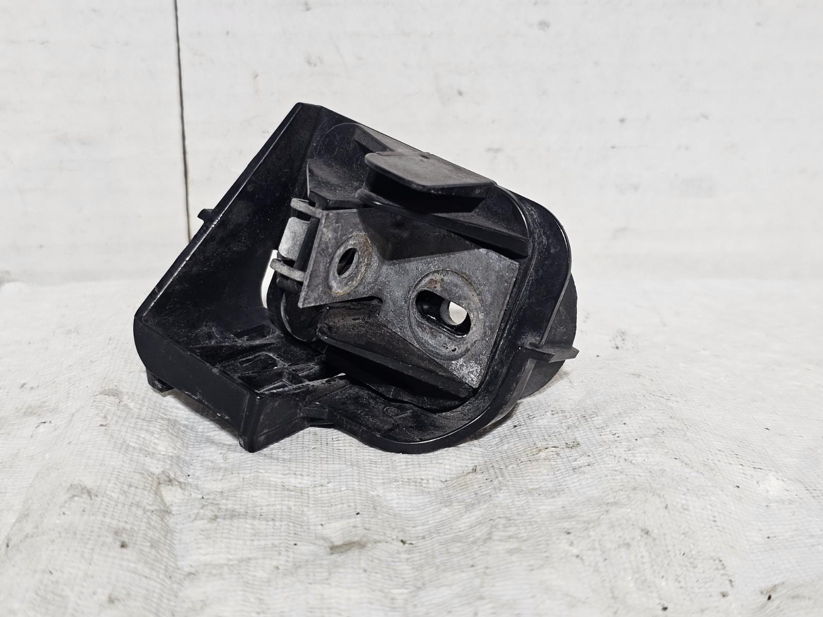 07-13 OEM BMW E92 E93 E90 335 328i Support Headlight Arm LEFT DRIVER 7156557