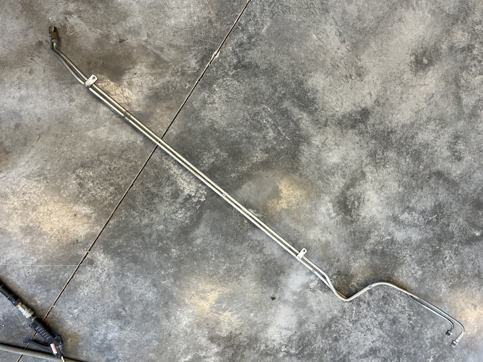 97-04 CHEVROLET CORVETTE C5 AUTOMATIC TRANSMISSION OIL COOLER HOSE LINE PIPE OEM 97-04 CHEVROLET CORVETTE C5 AUTOMATIC TRANSMISSION OIL COOLER HOSE LINE PIPE OEM