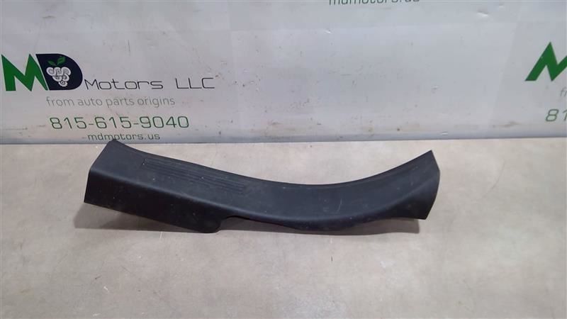 2018 GMC TRUCK TERRAIN RIGHT DOOR SILL TRIM OEM 84445018 79K MILES