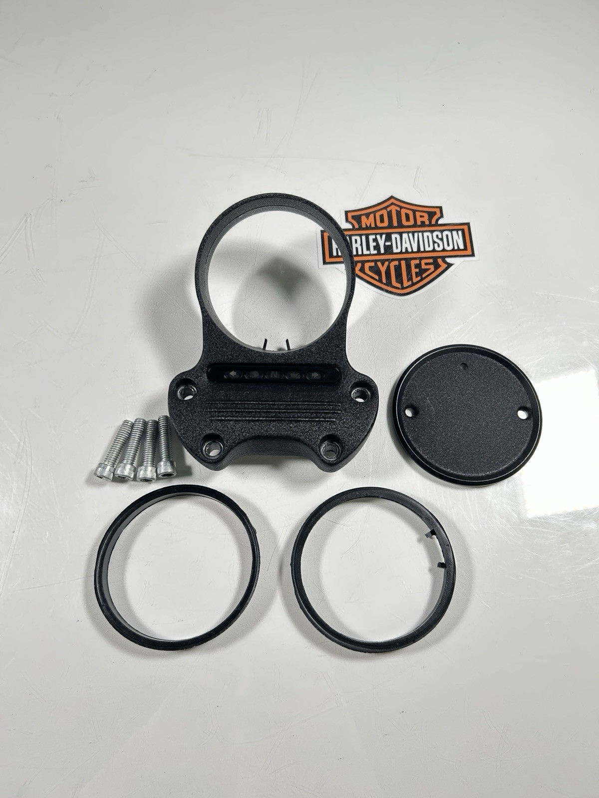 18-22 HARLEY DAVIDSON SPORTSTER BLACK SPEEDOMETER MOUNT BRACKET 55847-05A 18-22 HARLEY DAVIDSON SPORTSTER BLACK SPEEDOMETER MOUNT BRACKET 55847-05A
