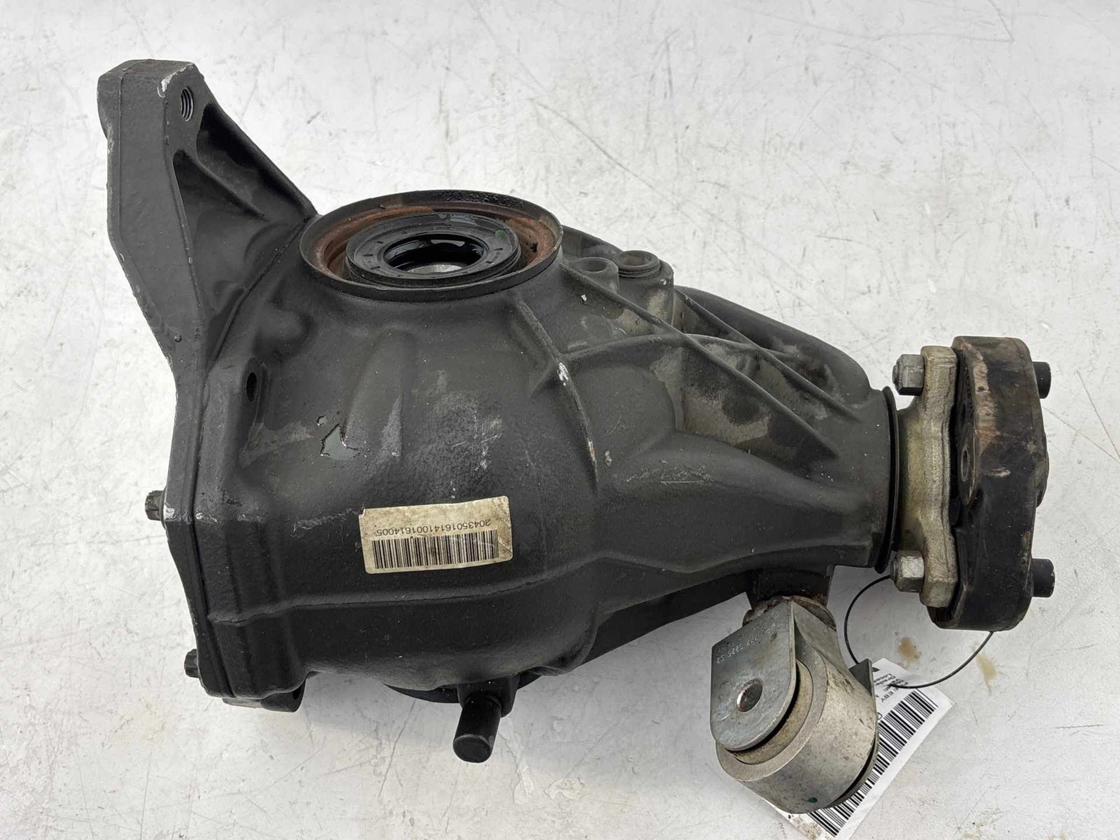 10-16 Mercedes W204 C250 E350 SL400 Rear Differential Diff Axle Carrier 3.07 OEM