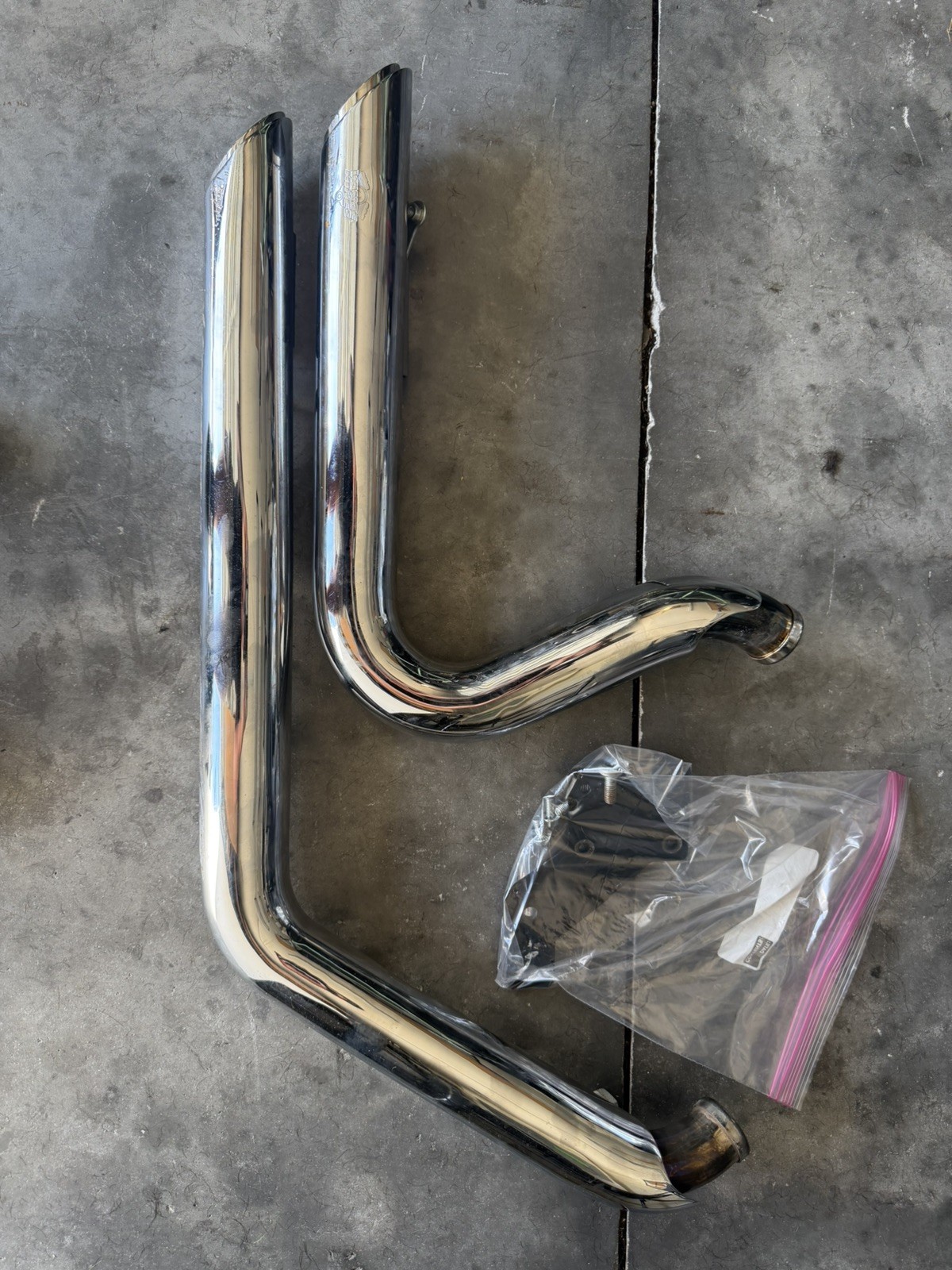 Vance Hines Shortshots Staggered Exhaust Pipes 2002 Harley Softail 