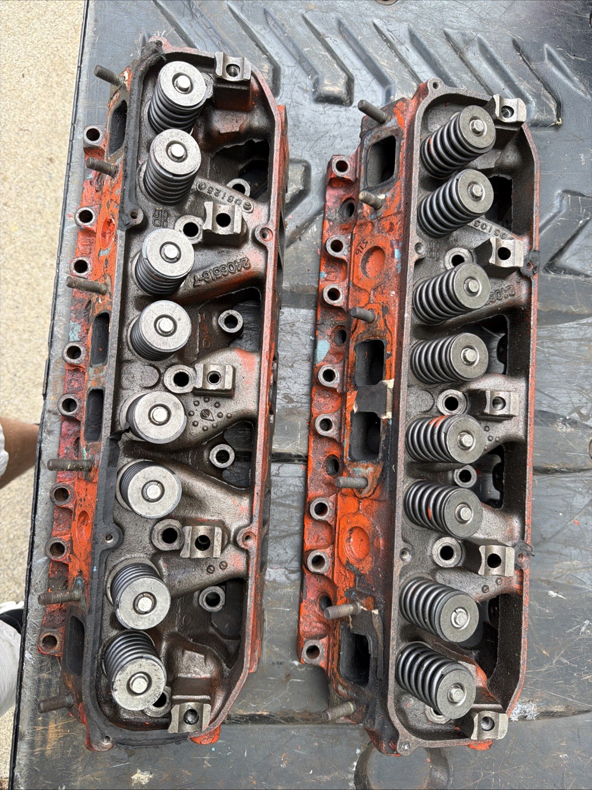 2-OEM Original big block Mopar Dodge Plymouth Chrysler cylinder heads 2406516