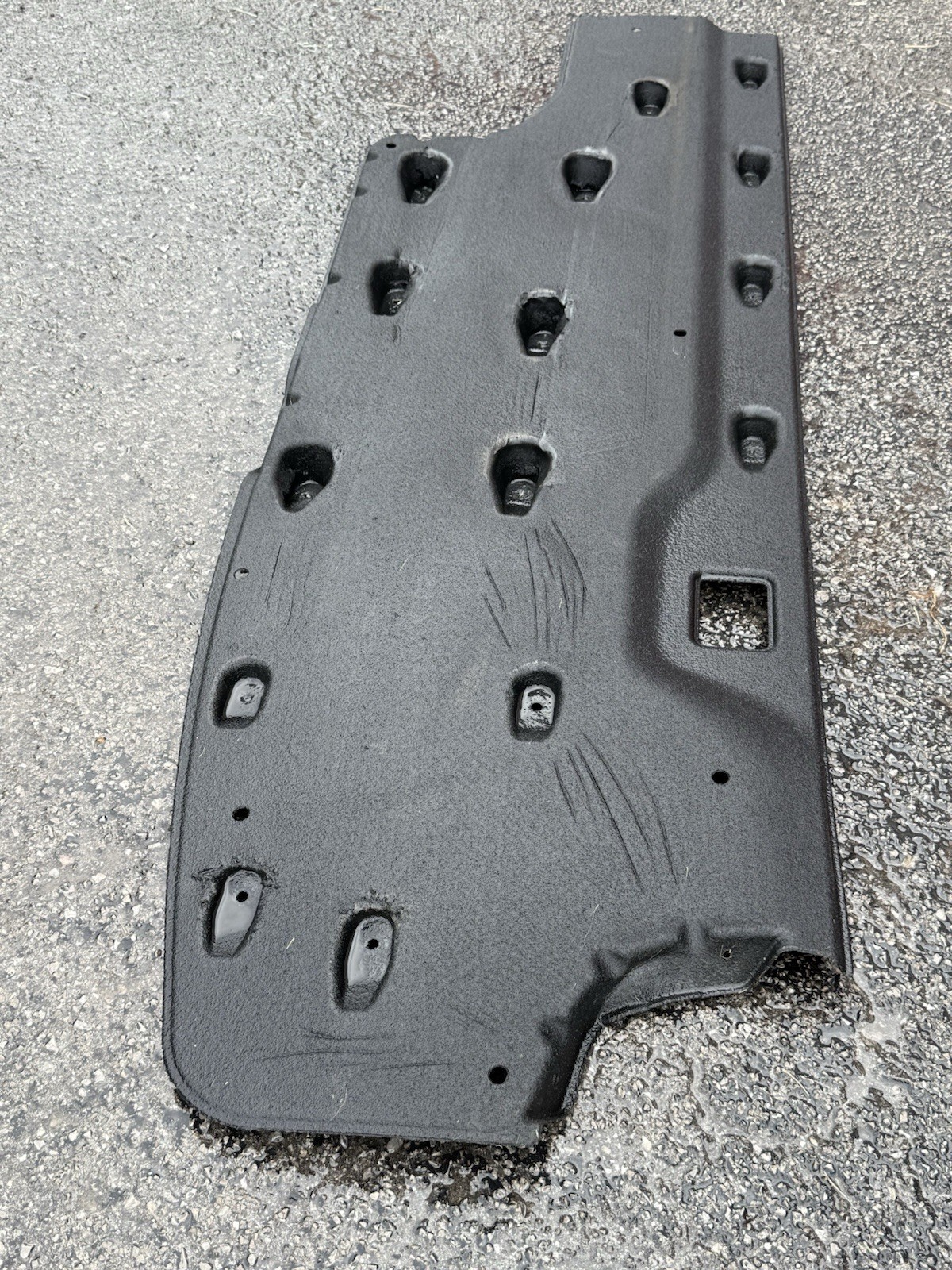 2014-2017 Maserati Ghibli Left Underbody Splash Shield Cover 670004365