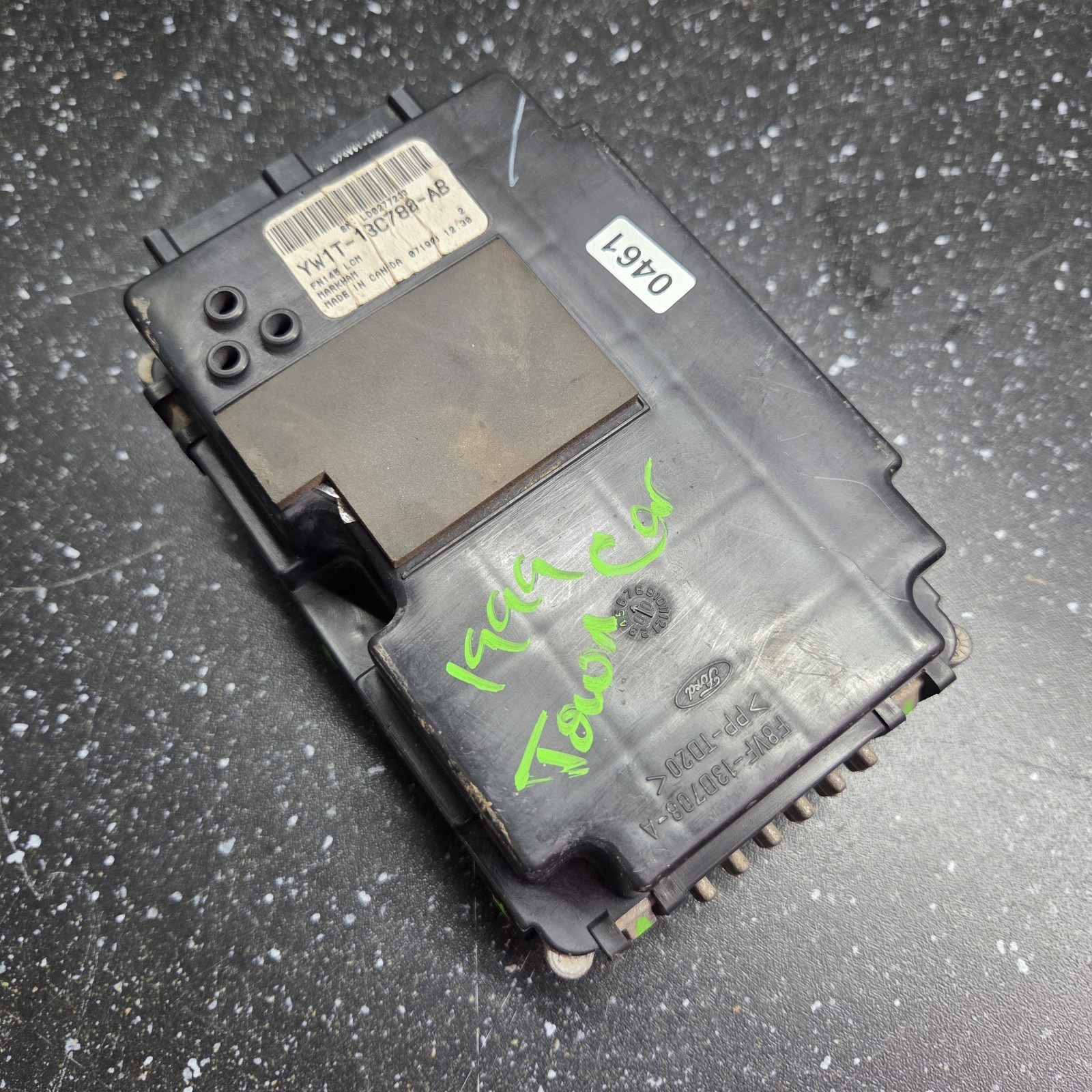 1998-2000 Lincoln Town Car LCM Lighting Control Module YW1T-13C788-AB OEM
