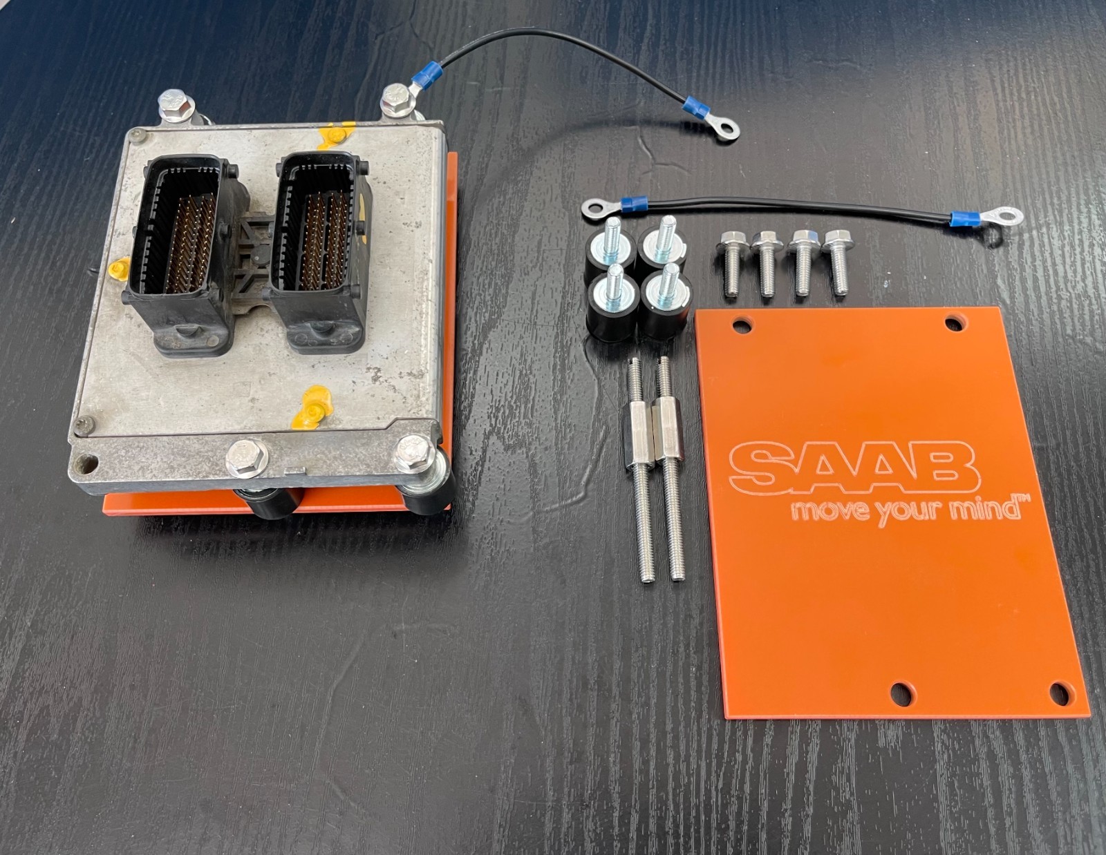 Saab 9-3 T8 ECU spacer kit (Move your mind)