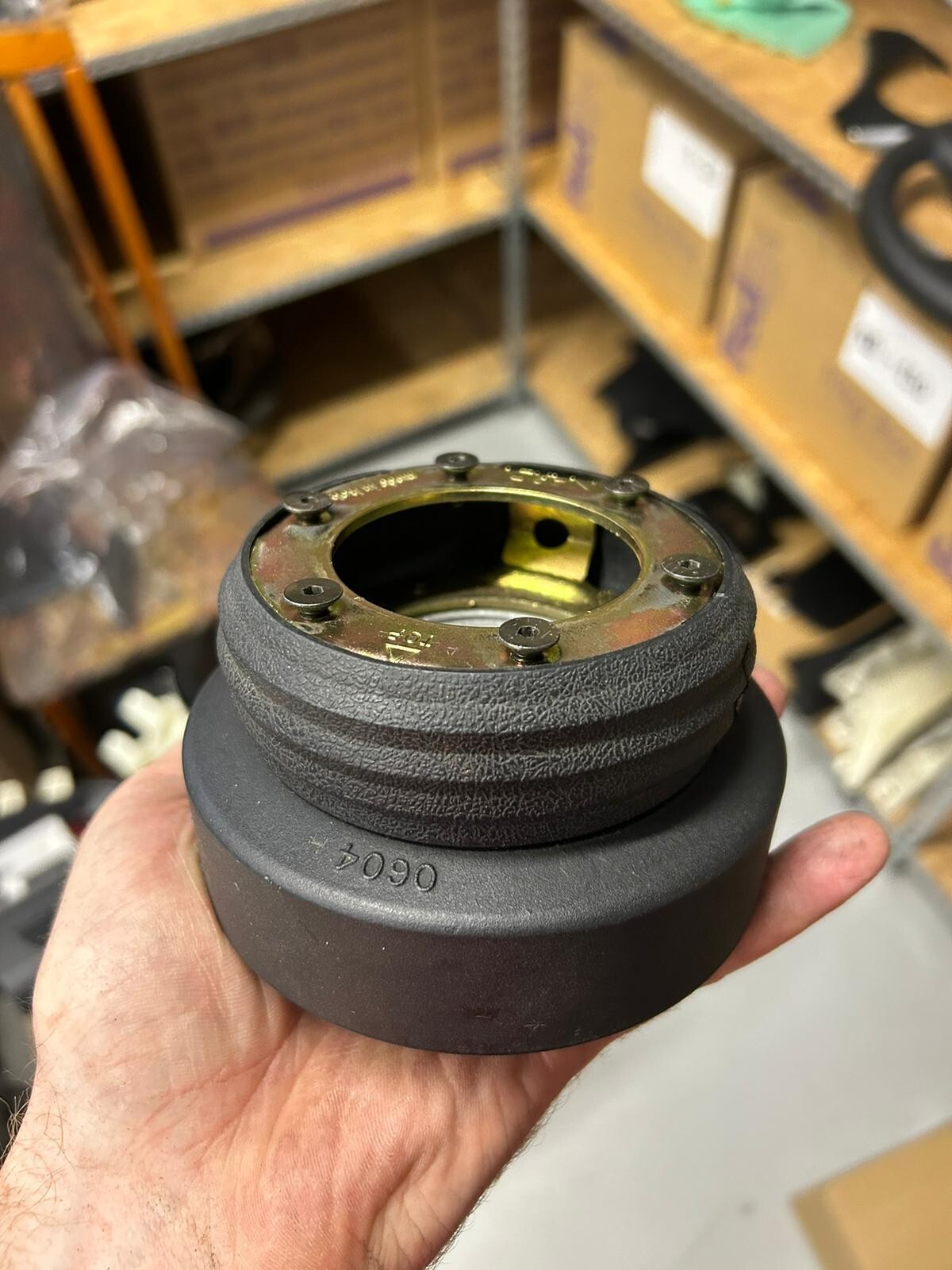 Hub NARDI steering wheel hub BMW E30 E34 NARDI HUB 0604 Hub NARDI steering wheel hub BMW E30 E34 NARDI HUB 0604