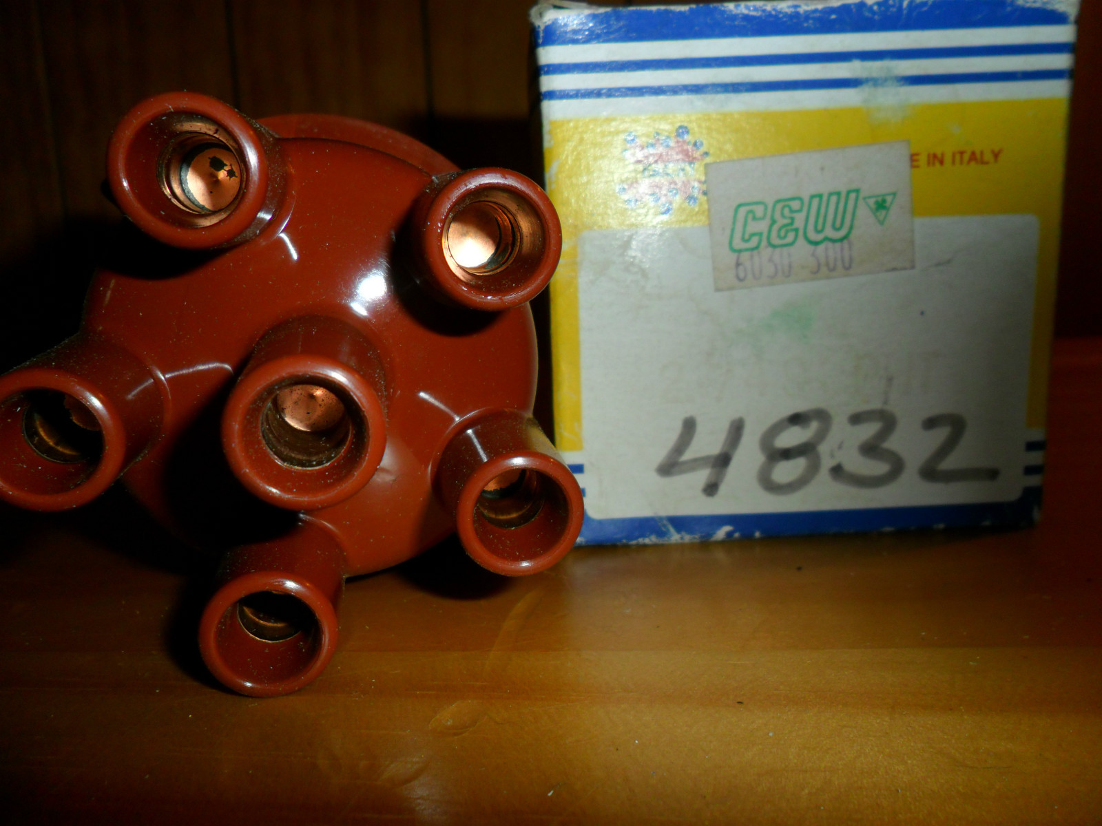 Vintage Volkswagen / Audi 5 cyl. Distributer Cap LQQK Vintage Volkswagen / Audi 5 cyl. Distributer Cap LQQK