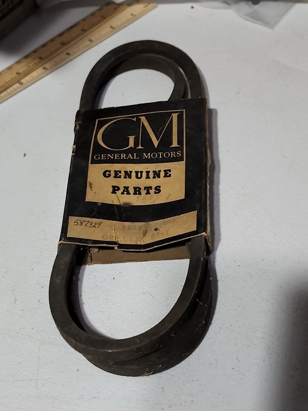 NOS GM VINTAGE ACCESSORY V BELT 587329 OEM NOS GM VINTAGE ACCESSORY V BELT 587329 OEM