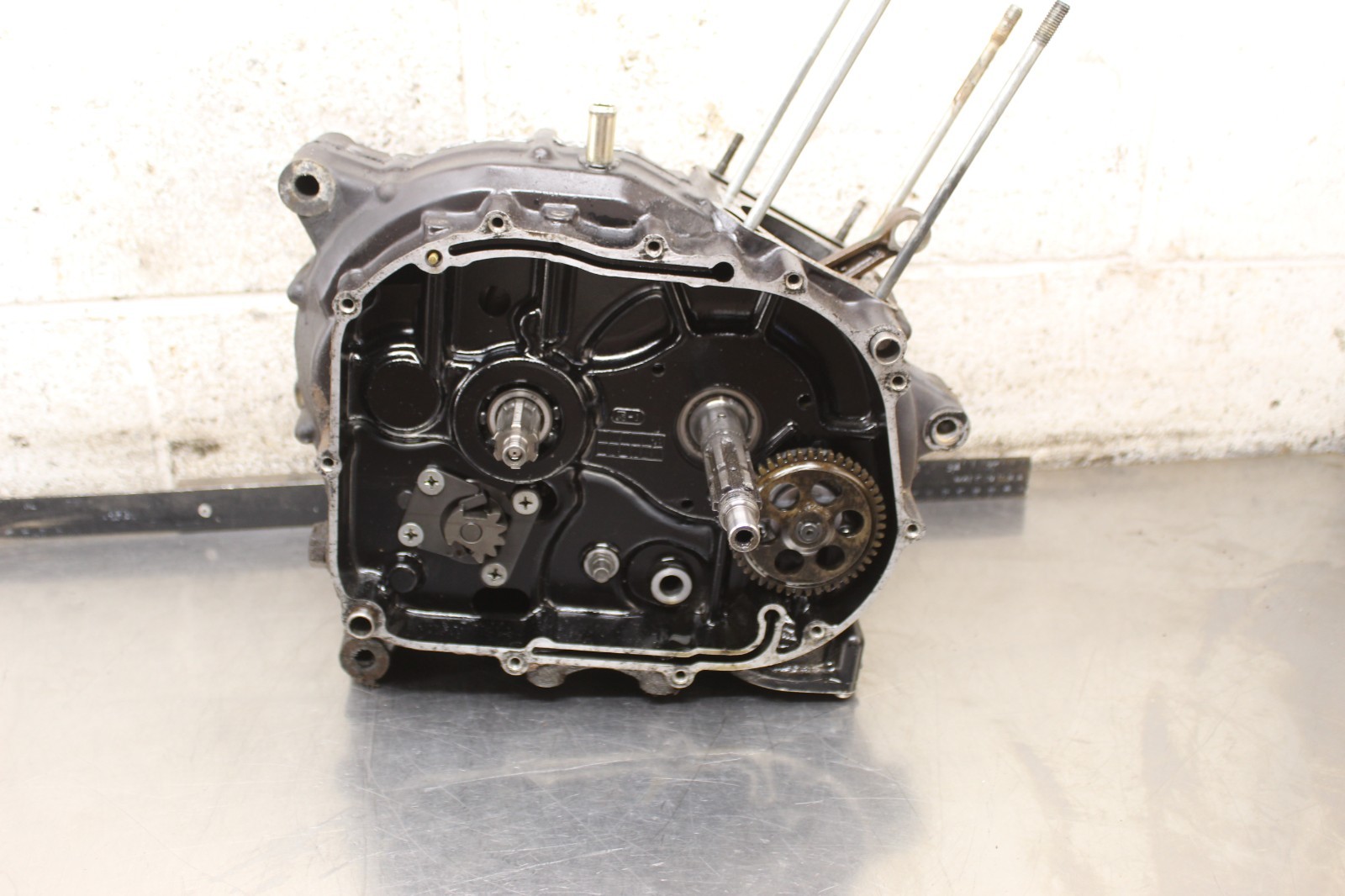 1983 Suzuki LT 185 ENGINE MOTOR BOTTOM END P910.1