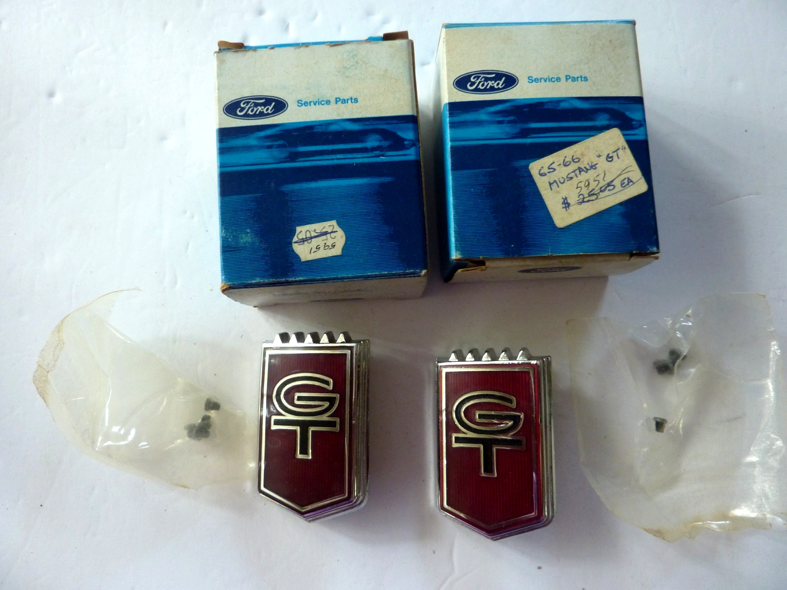 65 66 Mustang 2 NOS GT Fender Emblems (C5ZZ-16098-D)1965 1966 65 66 Mustang 2 NOS GT Fender Emblems (C5ZZ-16098-D)1965 1966