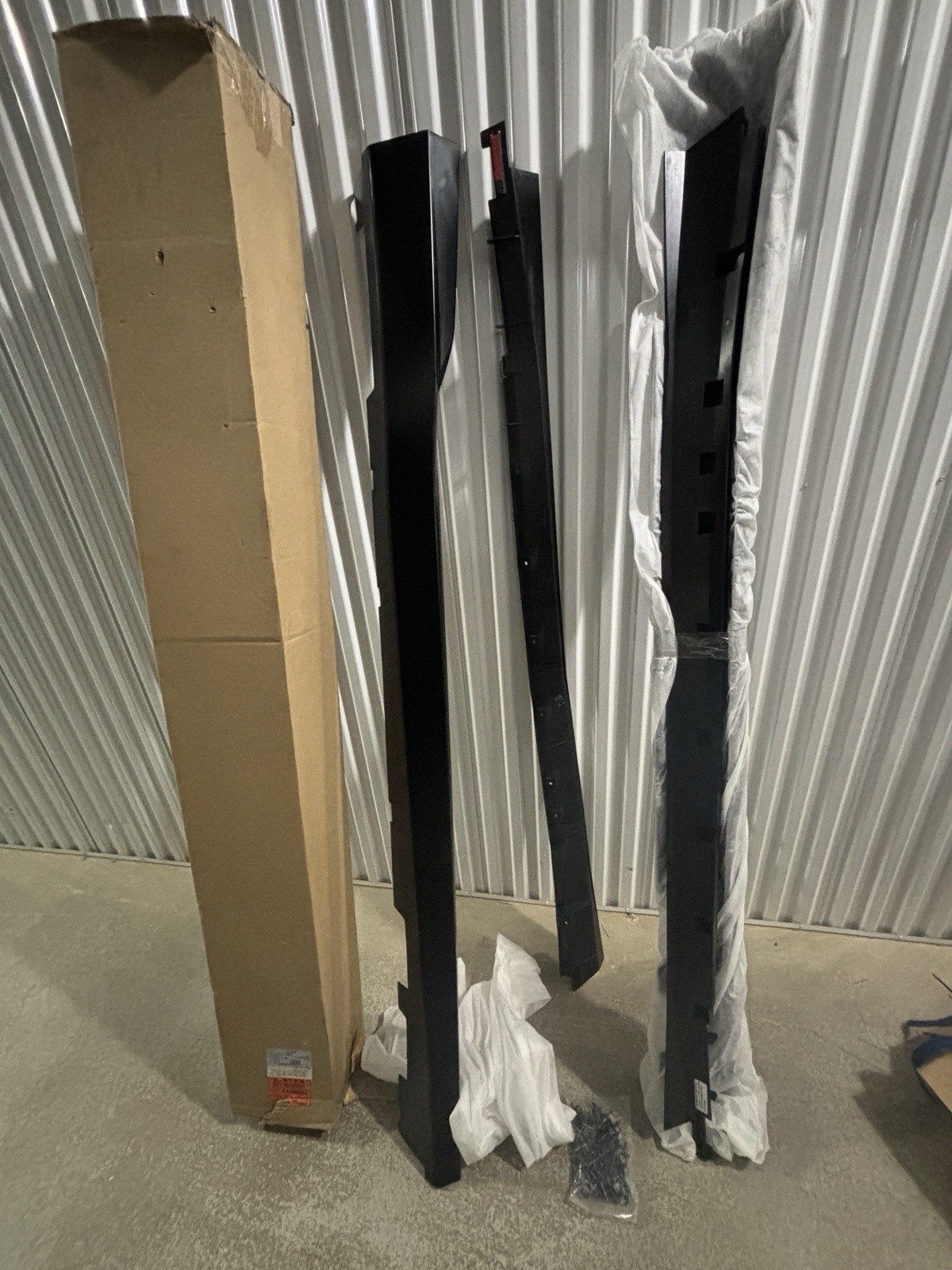 OEM GM 2021-2024 Chevy Camaro Exterior Trim Rocker Panels Black 84486684