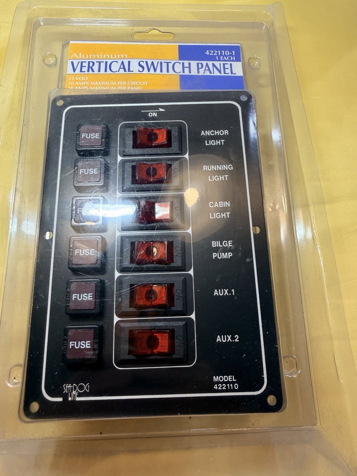 New Sea-Dog Aluminum Switch Panel *Vertical* 6 422110-1 in package
