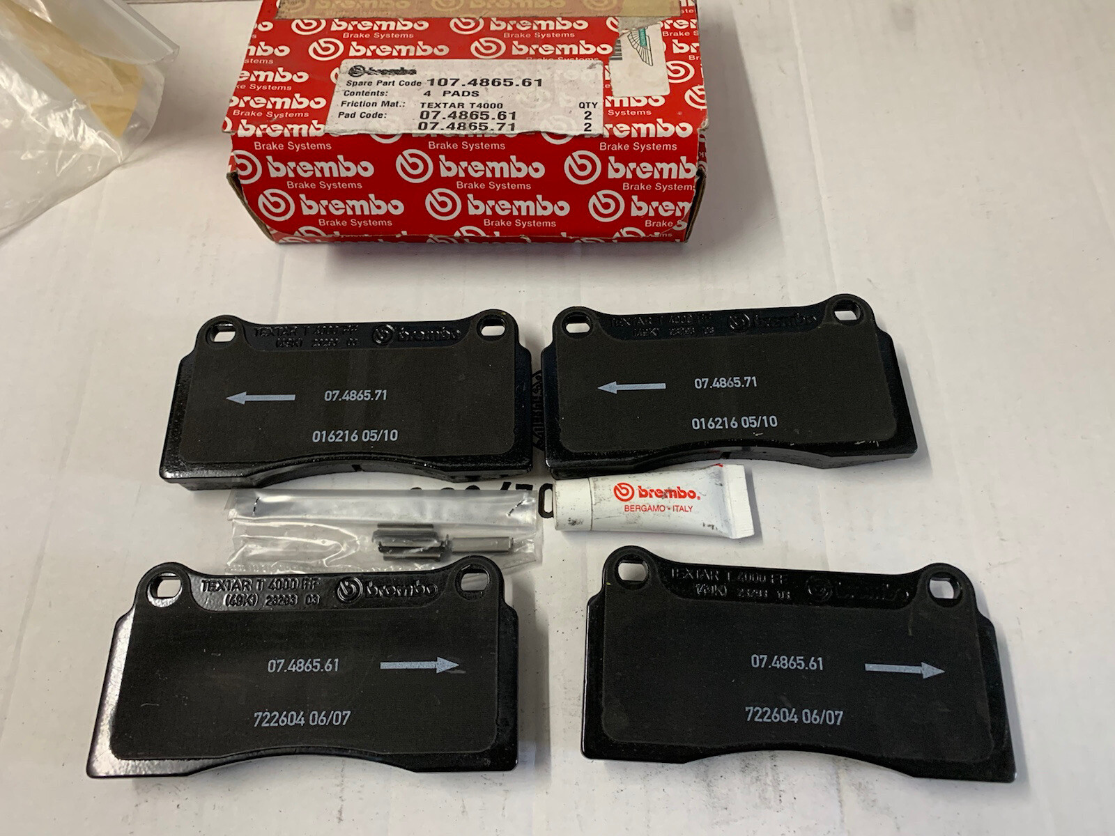 ASTON MARTIN DB7 VANTAGE JAGUAR XKR FRONT BRAKE PAD SET BY BREMBO 2886280PK ASTON MARTIN DB7 VANTAGE JAGUAR XKR FRONT BRAKE PAD SET BY BREMBO 2886280PK