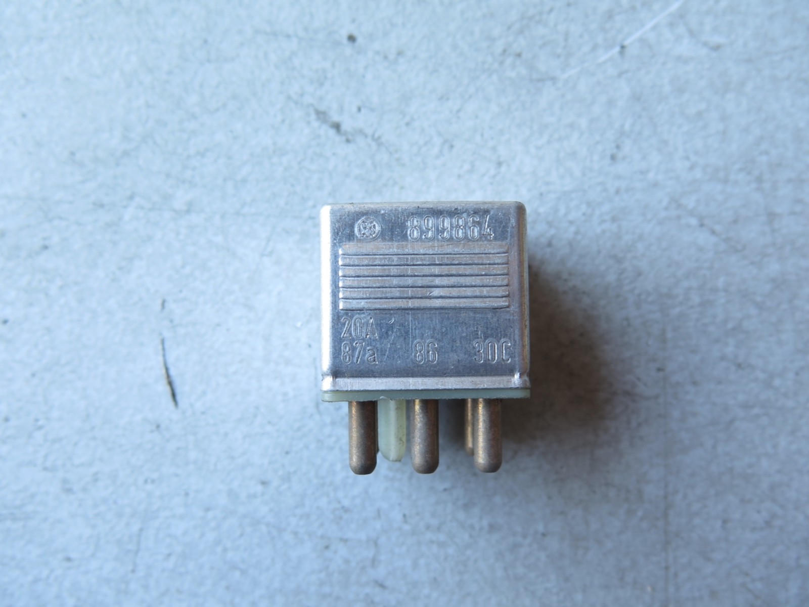 NOS MERCEDES RELAY 0015426719 (5A1-4)