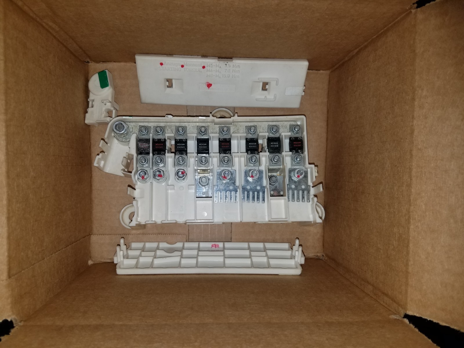 1995-2003 BMW E38 E39 FRONT UNDER CARPET POWER DISTRIBUTION FUSE BOX HOLDER OEM