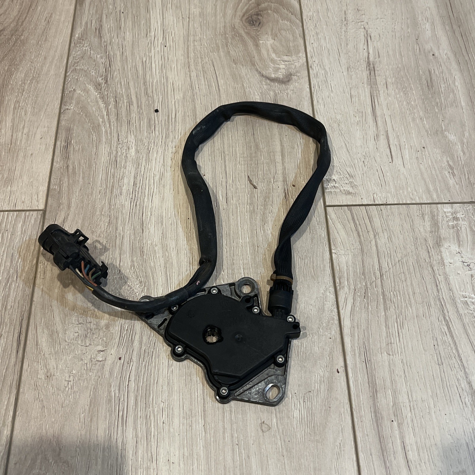 98-03 JAGUAR XJ8 XJR XK8 VANDEN PLAS NEUTRAL SAFETY SWITCH SENSOR LJA6201AD OEM