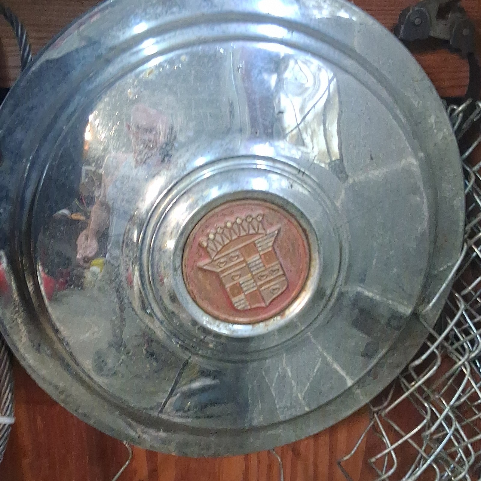 Rare Vintage 1940\'s Red Crested Cadillac Chrome Hubcap Cover, OEM, Rare Vintage 1940\'s Red Crested Cadillac Chrome Hubcap Cover, OEM,