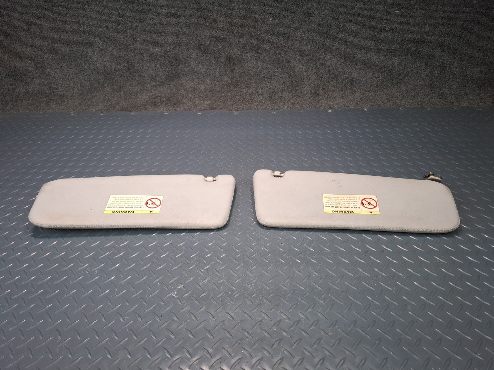 1994-1997 BMW E31 840Ci FRONT LEFT & RIGHT SUN VISOR SET OF 2
