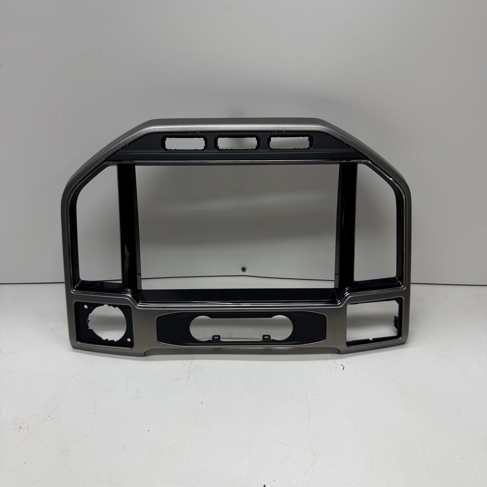 2022 F250-F350SD Control Panel, ID NC3B-19F648-BLSMQP 2022 F250-F350SD Control Panel, ID NC3B-19F648-BLSMQP