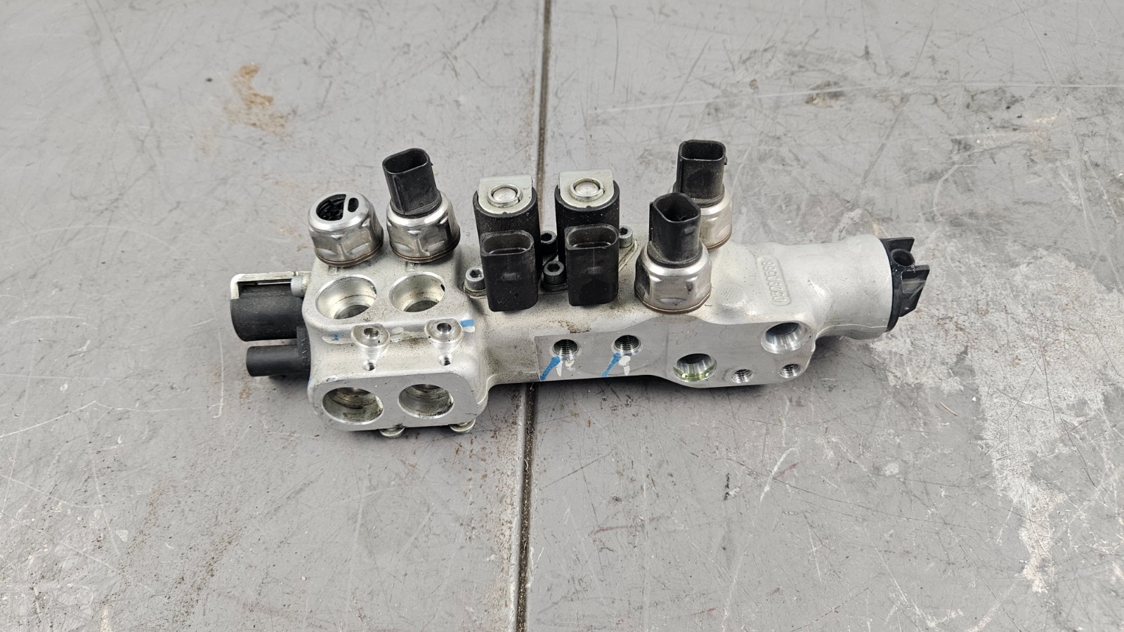 2019 17 18 20 McLaren 720S 720 Suspension Valve Block #3055 C6