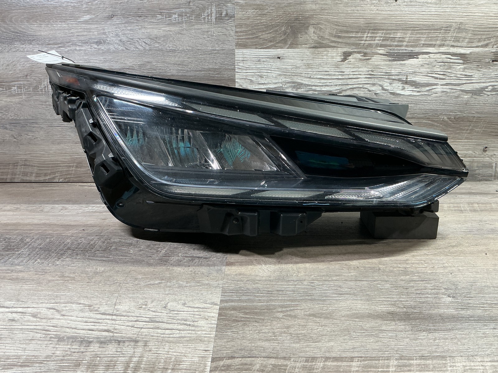 USED - 2022-2024 Kia EV6 R Headlamp - OEM