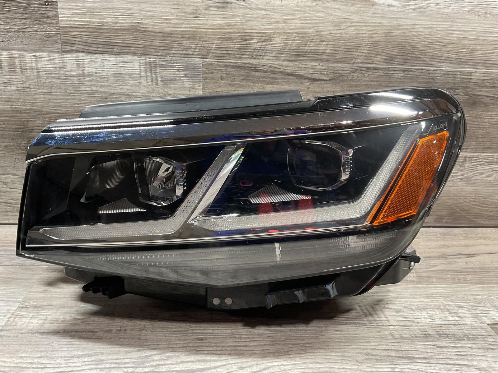 USED - 2020-2023 Volkswagen Atlas L Headlamp LED - OEM
