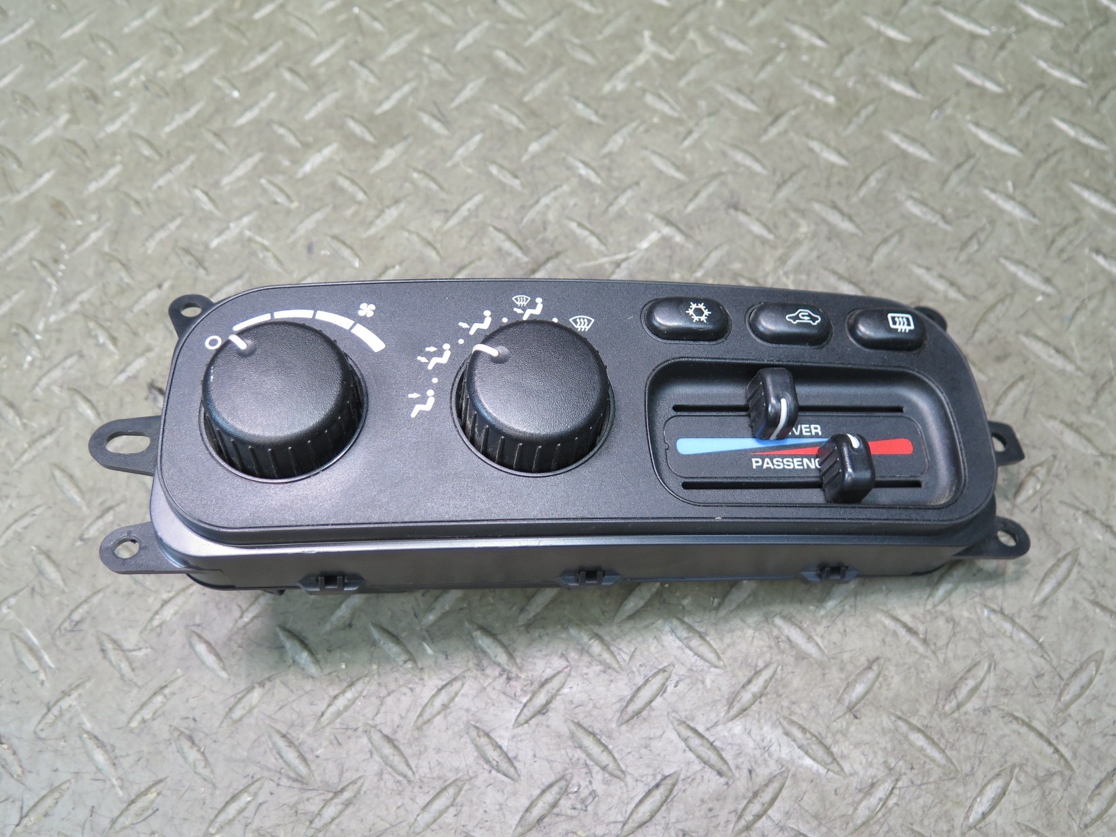 02-05 DODGE RAM 1500 DR A/C HEATER CLIMATE CONTROL SWITCH PANEL OEM