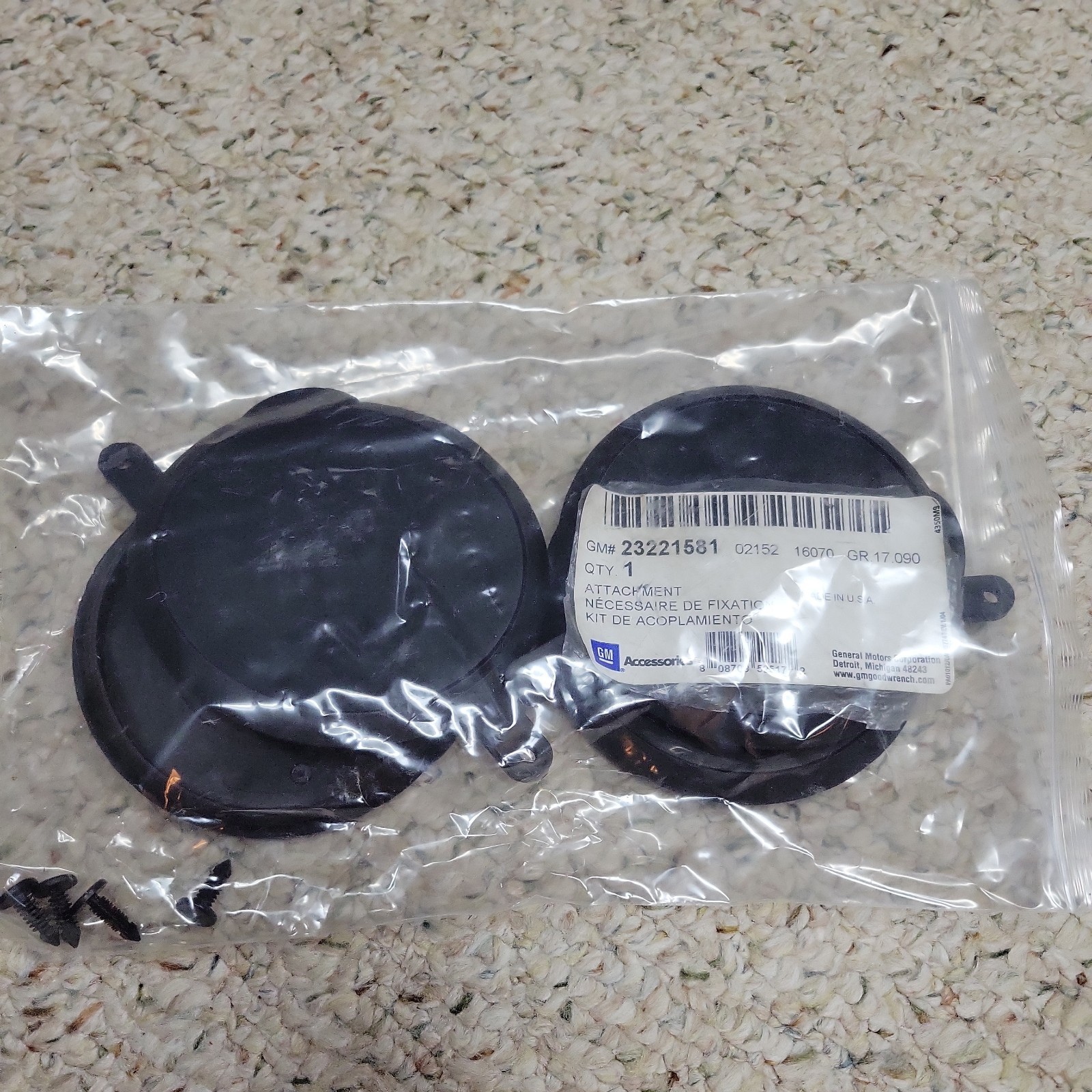 GM 23221581 GM Truck Bed Liner Attachment With Hardware Kit New Sealed GM 23221581 GM Truck Bed Liner Attachment With Hardware Kit New Sealed