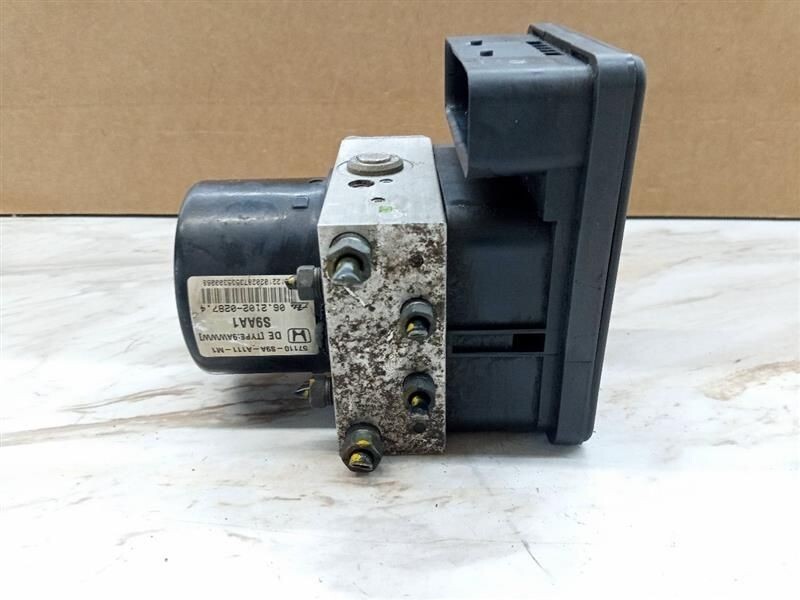 2005-2006 Honda CRV Anti Lock Brake Pump Module Assembly Abs AT  Used