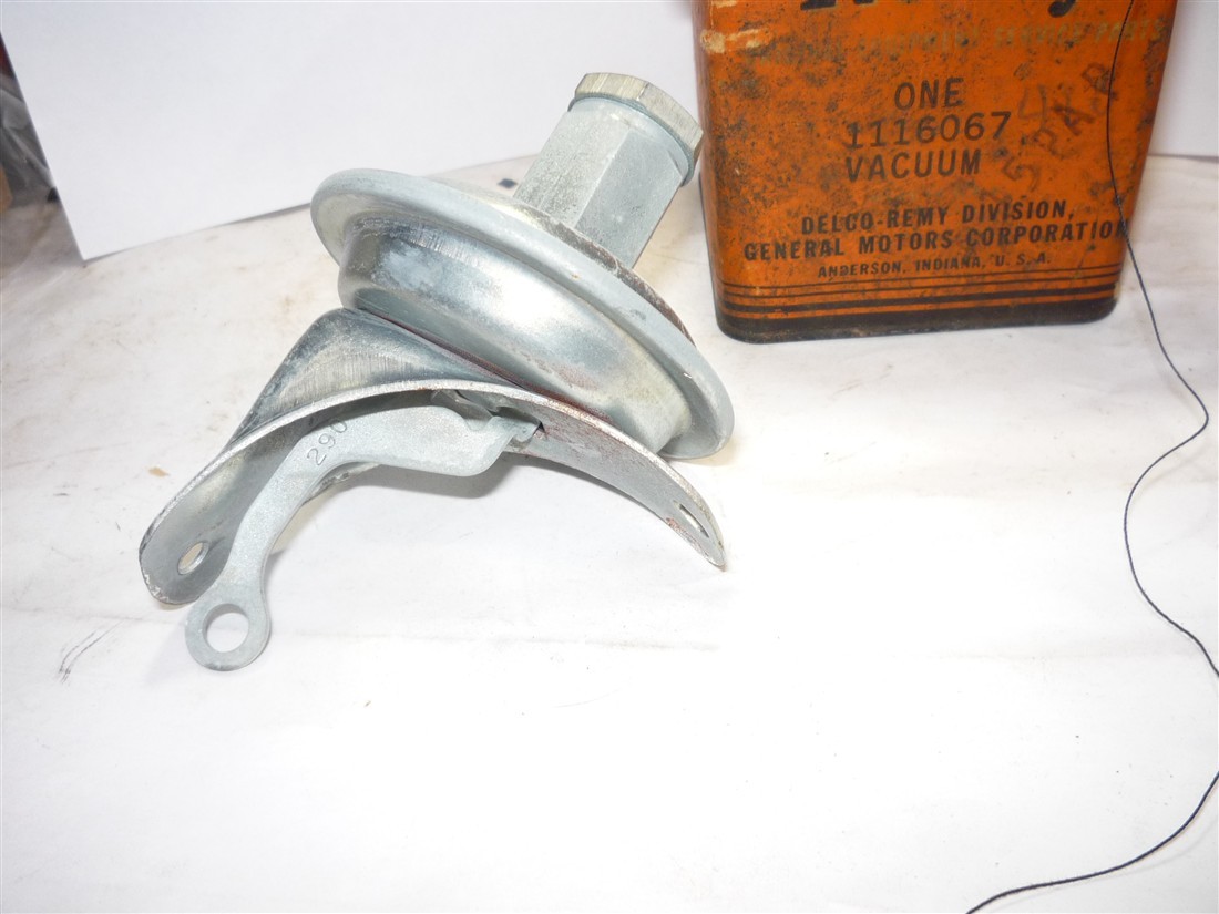1952-53-54 HENRY J SIX distributor vacuum control NOS #1116067
