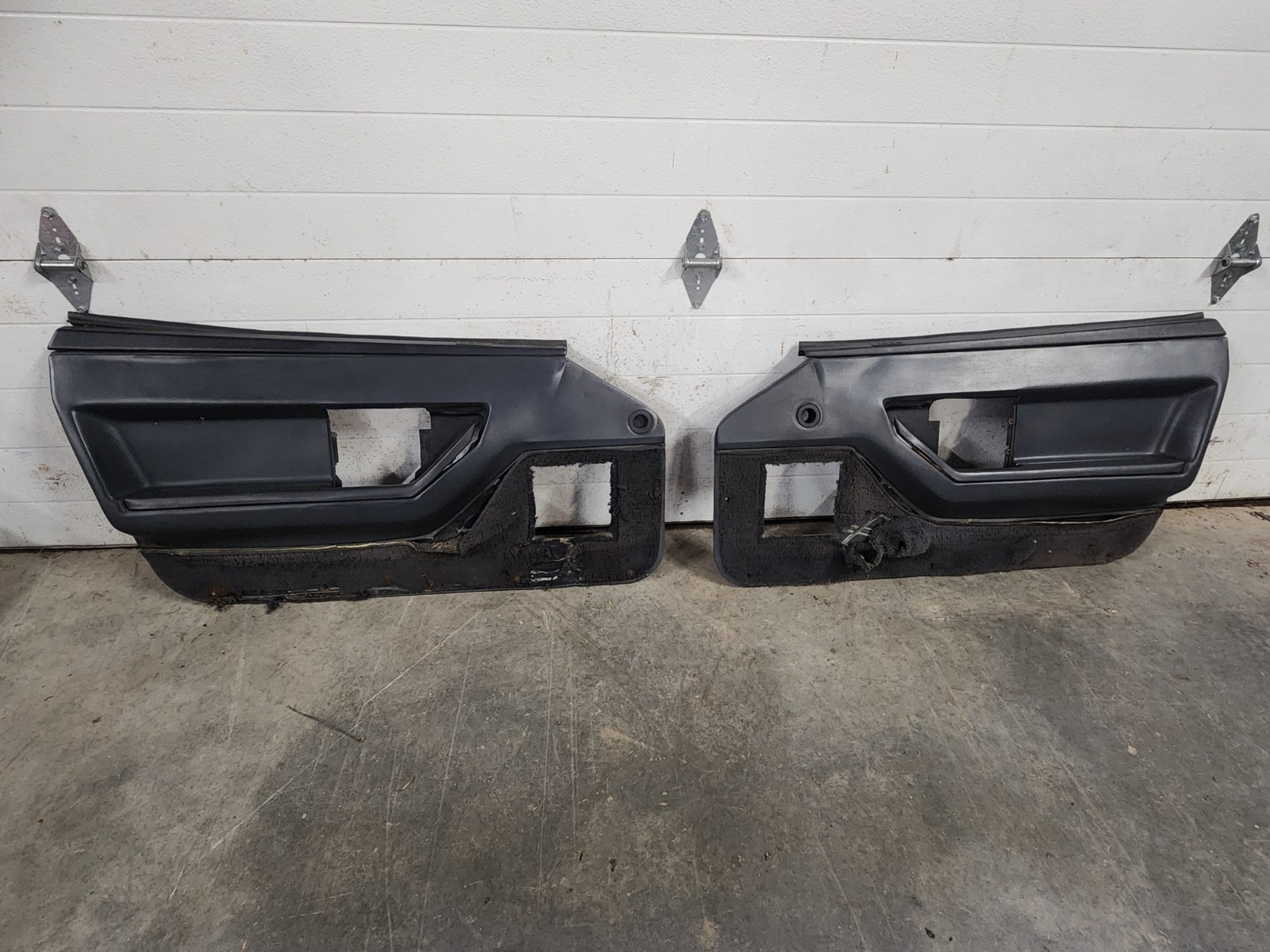 84-89 Corvette Pair GRAY DOOR PANELS 85 86 87 88 GM OEM