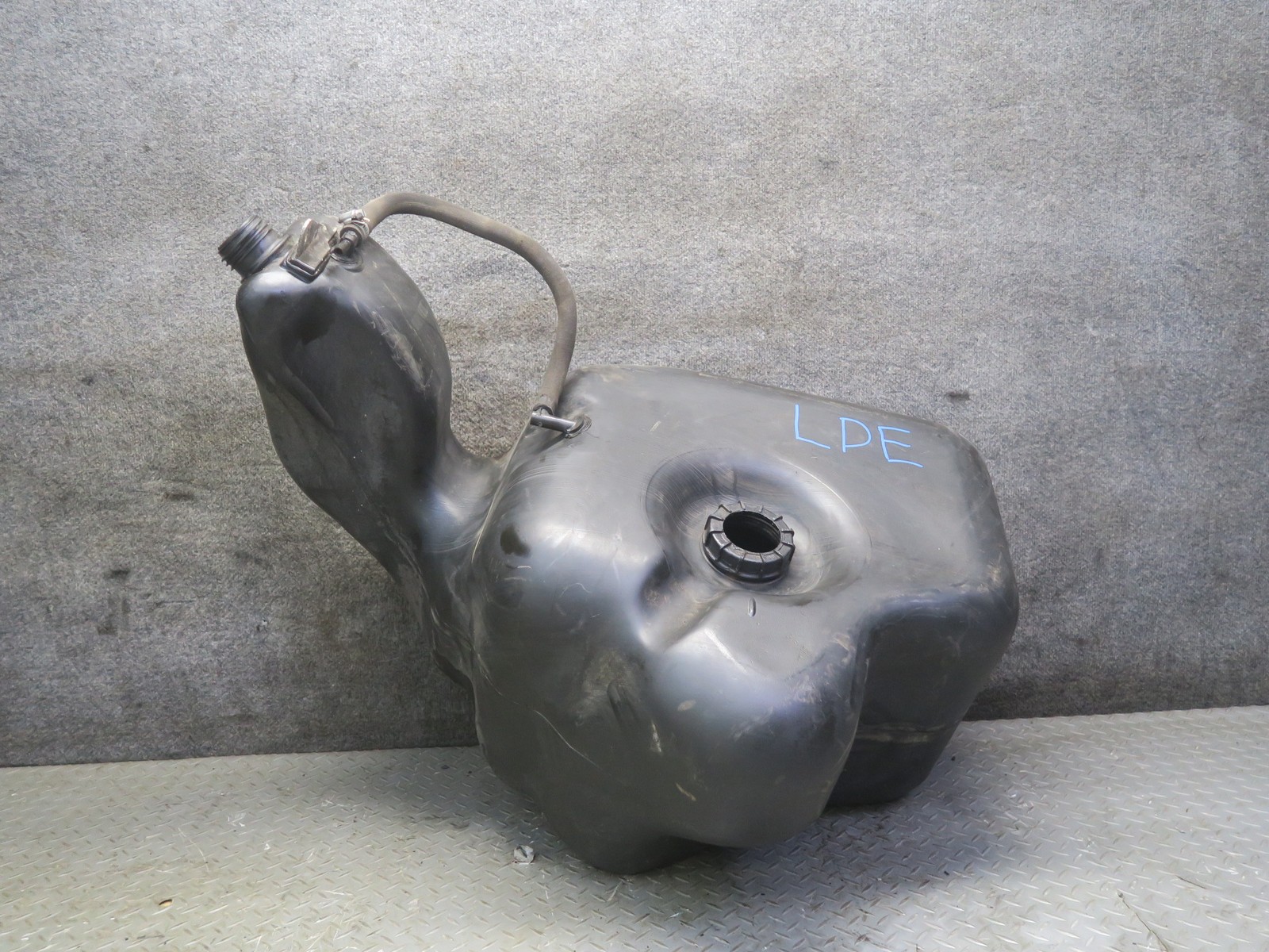 1984-1995 PORSCHE 928 S FUEL TANK UNIT