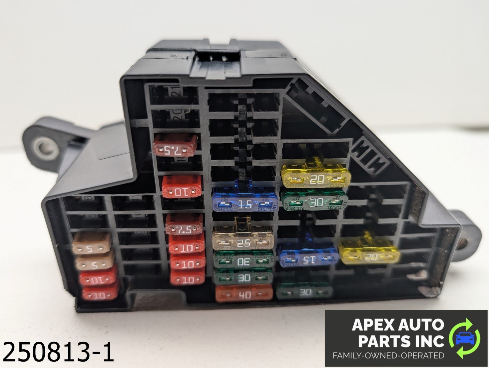 OEM 2007-2011 Volkswagen EOS 2.0L Interior Under Dash Fuse Relay Box Block Unit OEM 2007-2011 Volkswagen EOS 2.0L Interior Under Dash Fuse Relay Box Block Unit