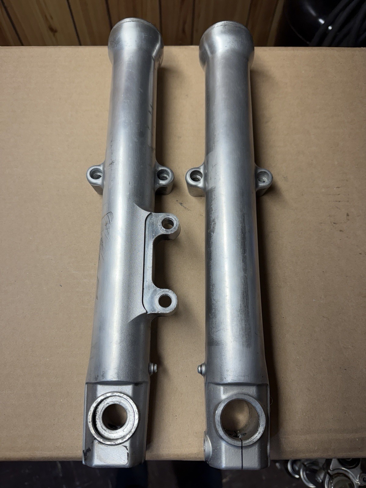 Harley Davidson OEM 39MM Sportster Dyna Lower Fork Sliders 45947-04 & 45948-04 Harley Davidson OEM 39MM Sportster Dyna Lower Fork Sliders 45947-04 & 45948-04