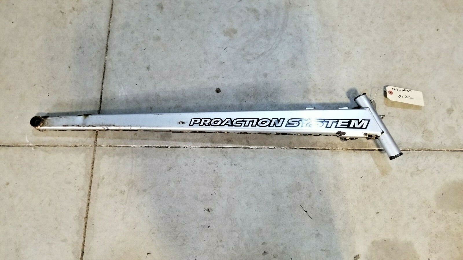 04 OEM Yamaha Viper Trailing Arm Ski Spindle Front Suspension Venom Venture 700 