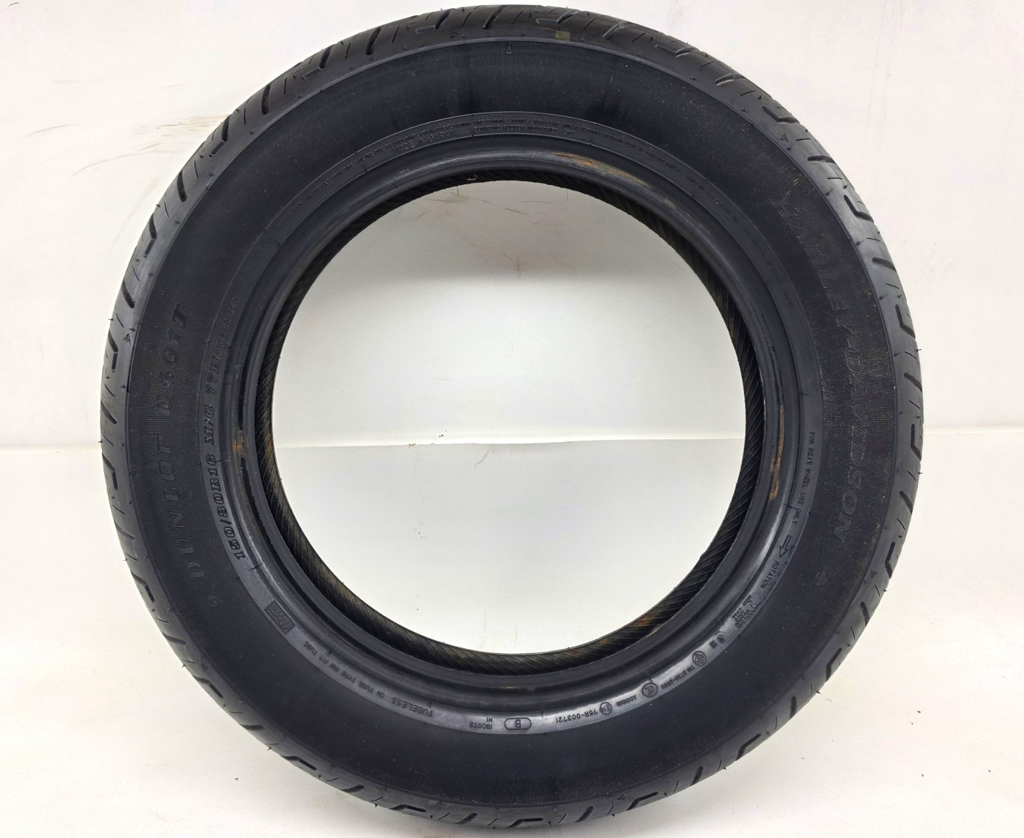Dunlop D401T Harley Davidson 150/80B-16 77H Blackwall Rear Motorcycle Tire