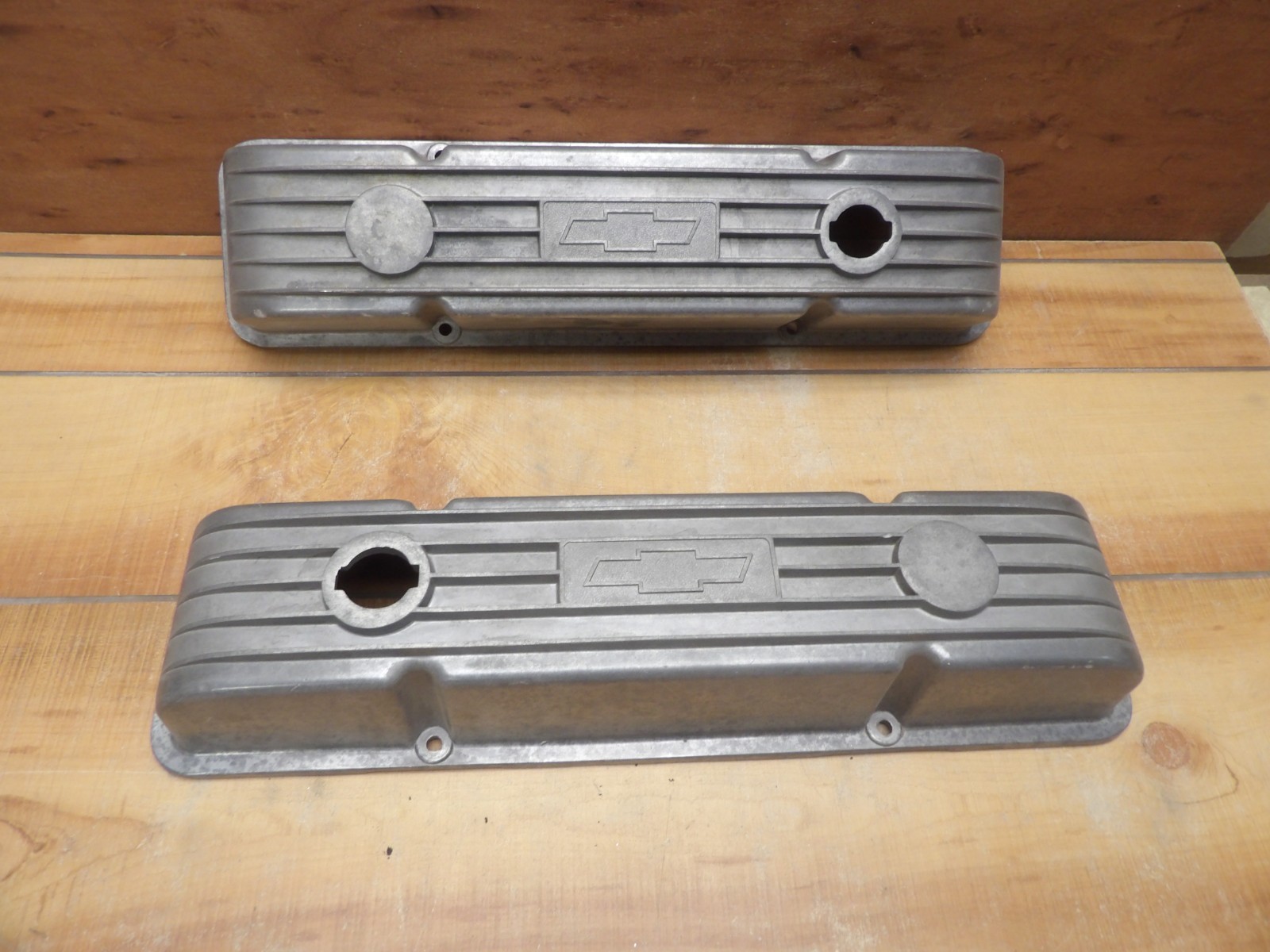Bowtie Ansen Valve Covers Small Block Chevy 283 327 350 Finned Aluminum Vintage