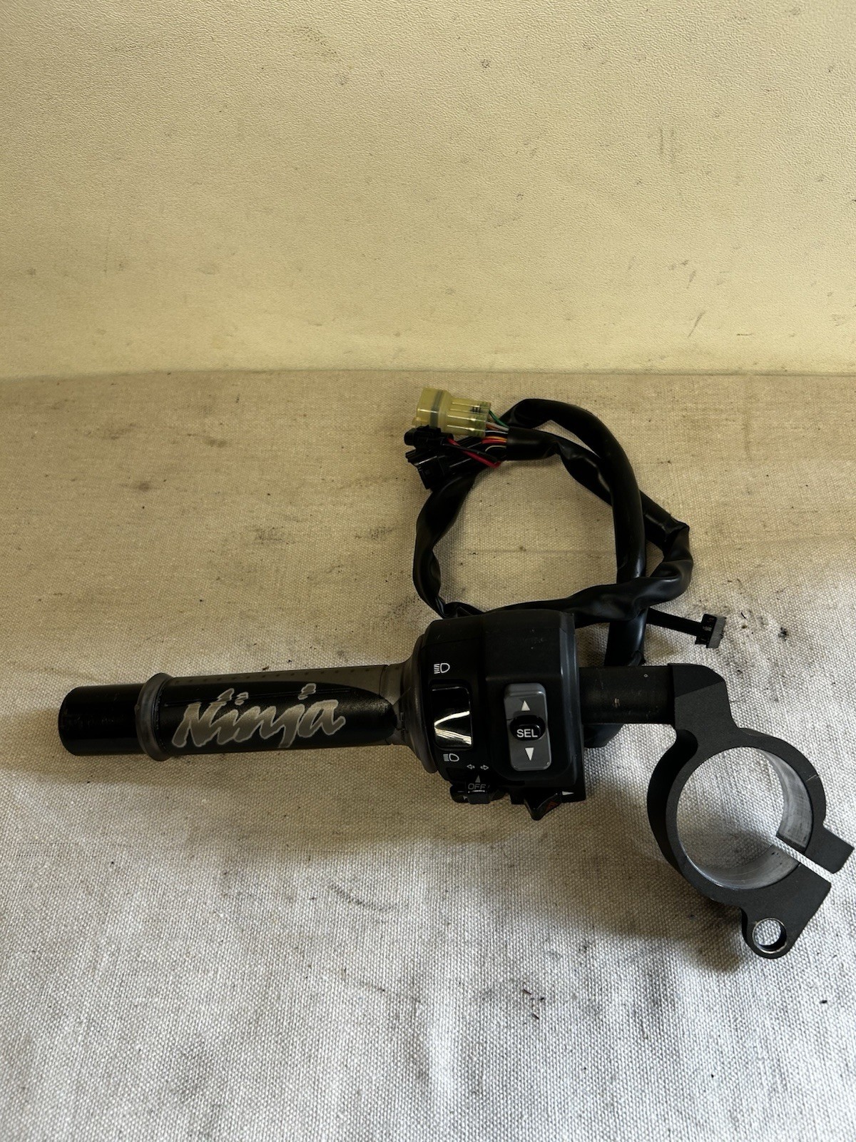 2019 - 2025 KAWASAKI NINJA ZX6R ZX636 LEFT CLIP ON HANDLEBAR SWITCHES CLUTCH