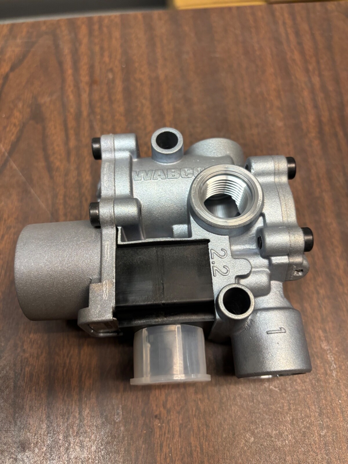 New Wabco 4721950940 ABS Solenoid Valve New Wabco 4721950940 ABS Solenoid Valve
