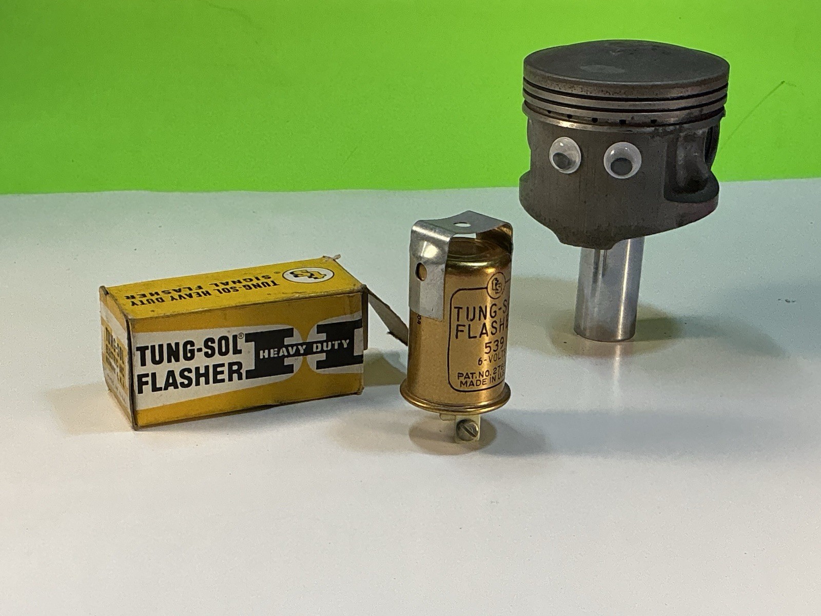 Tung-Sol Heavy Duty 6 Volt Flasher 539 Vintage New Old Stock With Box Tung-Sol Heavy Duty 6 Volt Flasher 539 Vintage New Old Stock With Box