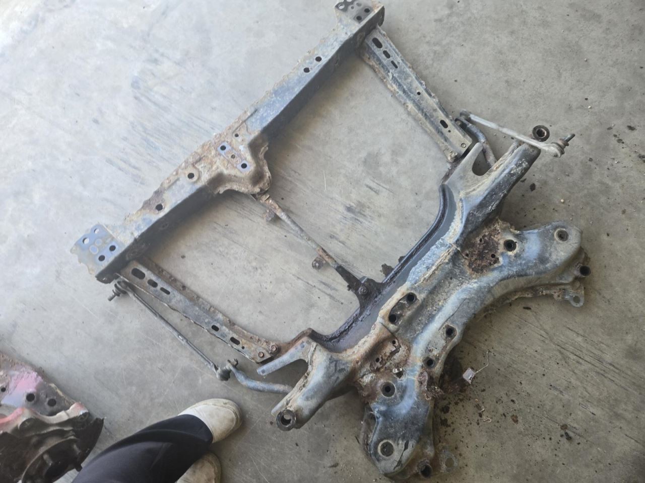 (LOCAL PICKUP ONLY) Crossmember/K-Frame Front Prius V VIN Eu Forward Fits 10-18 