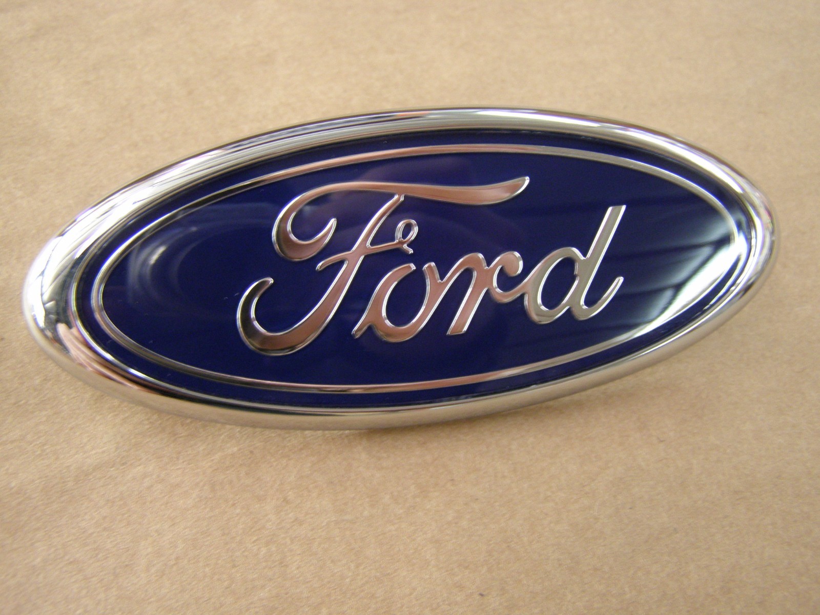 NOS OEM Ford 1998 1999 2000 Ranger Truck Explorer Grille Ornament Emblem Badge