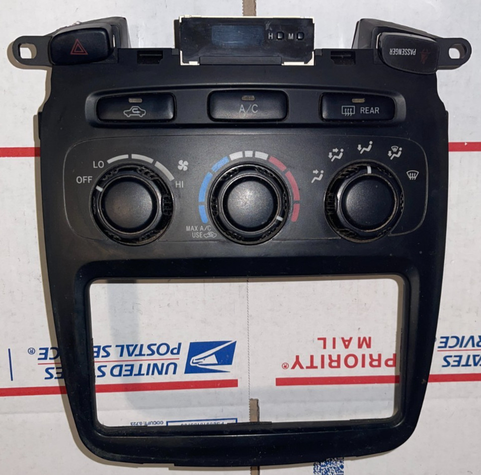 01-07 Toyota Highlander A/C Heater Climate Temp Control Clock Defrost Hazard OEM